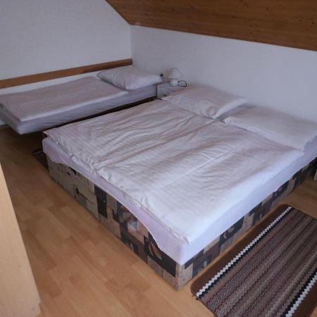Ubytovani U Machova Jezera - Apartmany - Ludmila Grulisova Doksy  Exterior photo