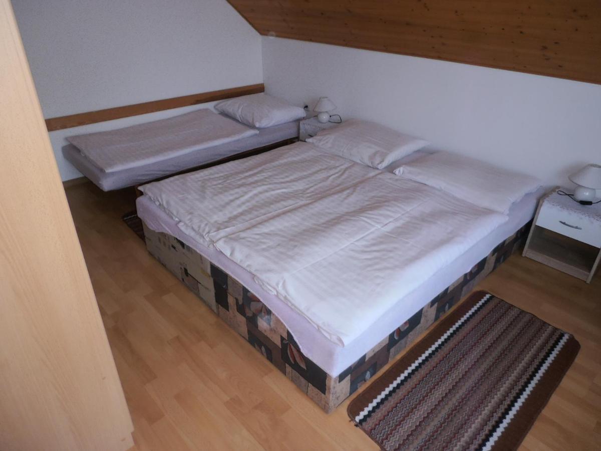 Ubytovani U Machova Jezera - Apartmany - Ludmila Grulisova Doksy  Exterior photo