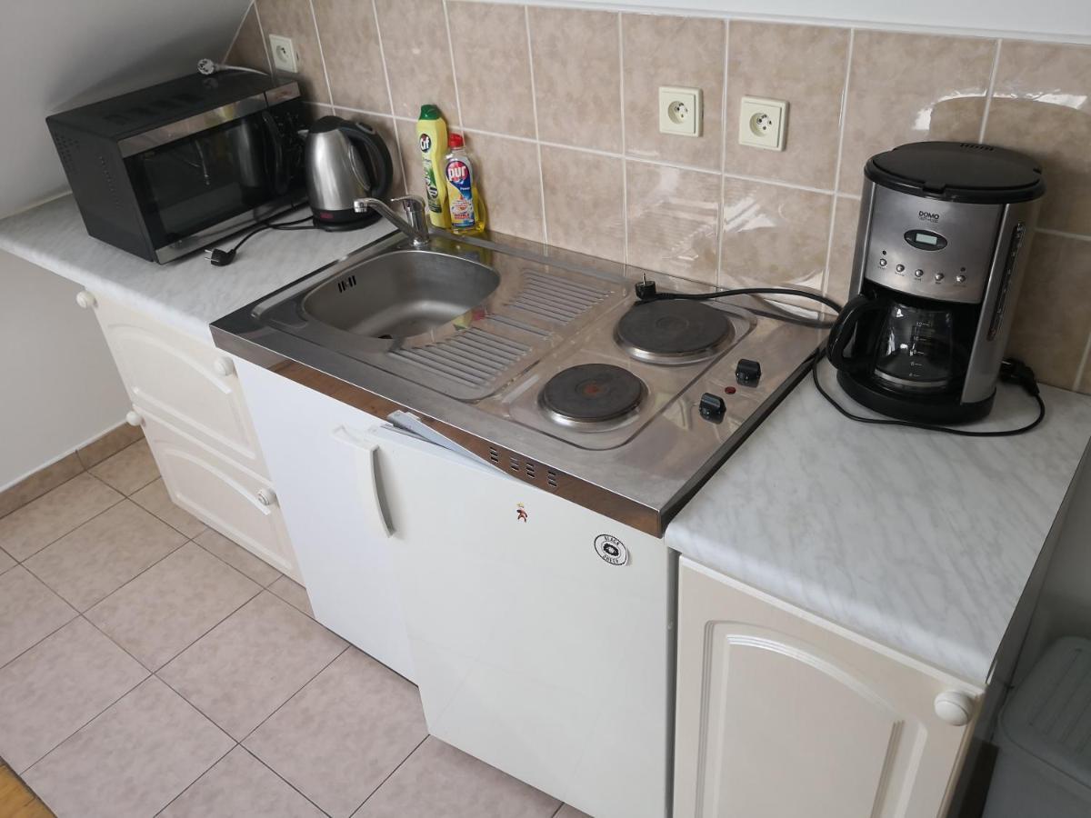 Ubytovani U Machova Jezera - Apartmany - Ludmila Grulisova Doksy  Exterior photo