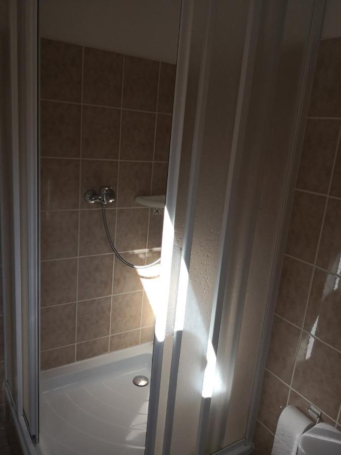 Ubytovani U Machova Jezera - Apartmany - Ludmila Grulisova Doksy  Exterior photo