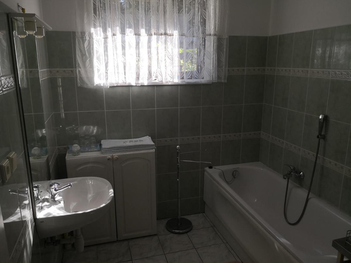 Ubytovani U Machova Jezera - Apartmany - Ludmila Grulisova Doksy  Exterior photo