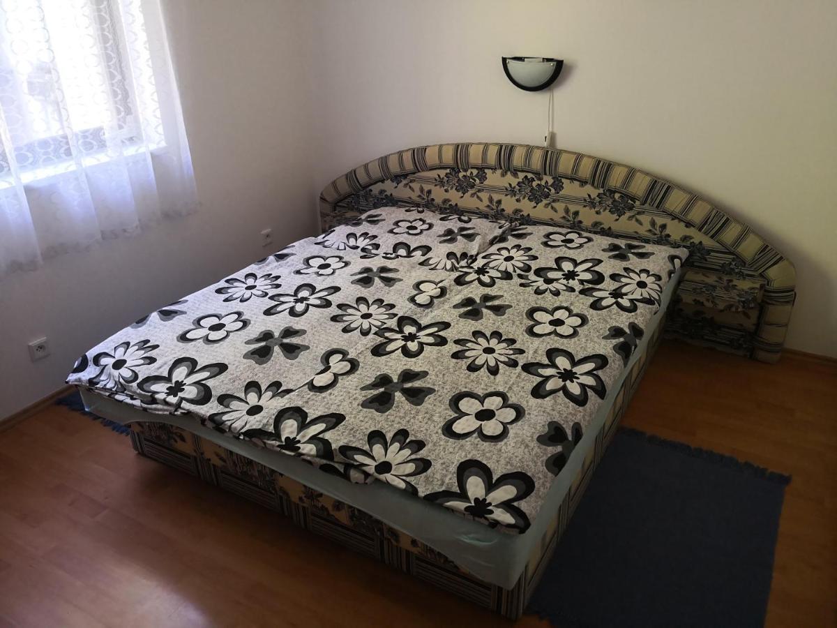 Ubytovani U Machova Jezera - Apartmany - Ludmila Grulisova Doksy  Exterior photo