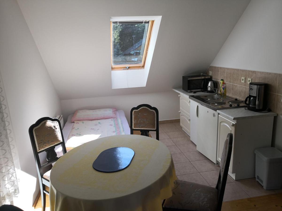 Ubytovani U Machova Jezera - Apartmany - Ludmila Grulisova Doksy  Exterior photo